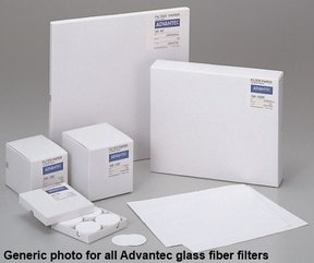 Glasfaser-Filter, Sorte GC-90, 45mm Ø, 100g/m², 0,30mm dick, Porengröße 0,5µm. Organisches Bindemittel. Max. Temp. 120 °C. Für klinisches Screening. Pkg. à 100 Stück
